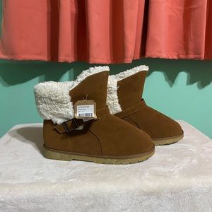 Fur lined brown booties
